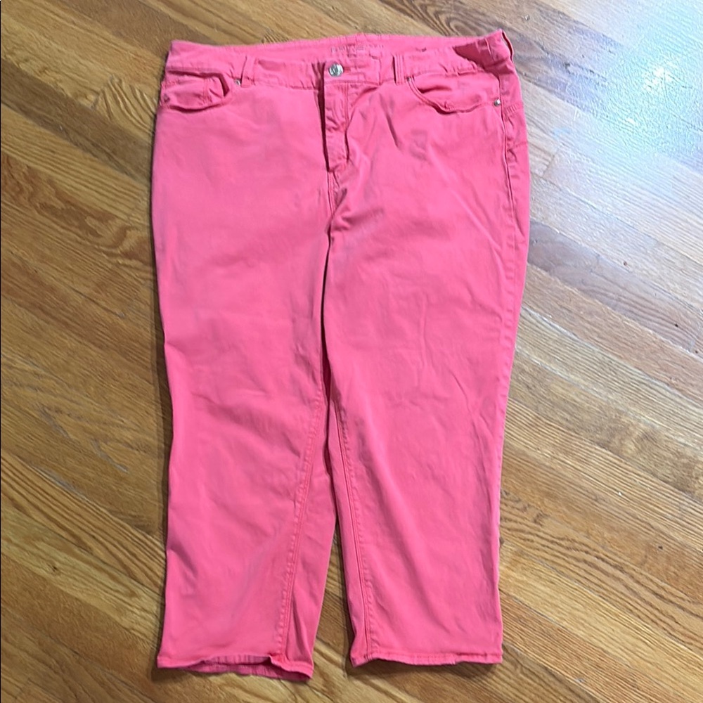 Chico’s So Lifting Crop Pants size 3